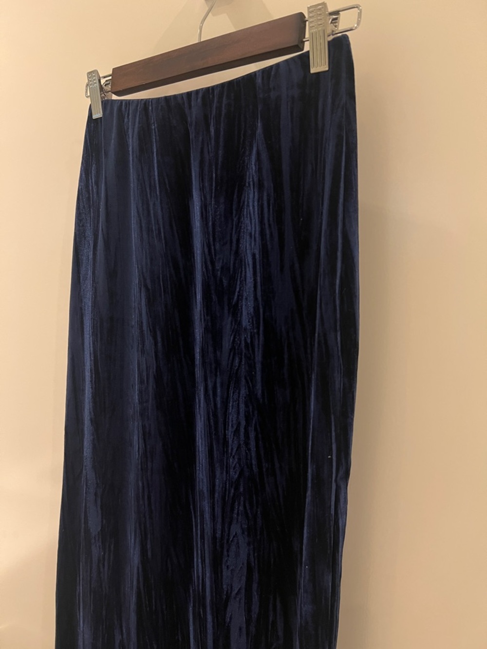Monk & Lou Sleeveless Navy Velvet Midi Skirt Set - Picture 12 of 14